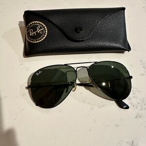 Ray-Ban Black Aviator Sunglasses with Green Lenses